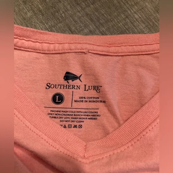 Southern Lure women’s L v neck short sleeve tee - Picture 2 of 3